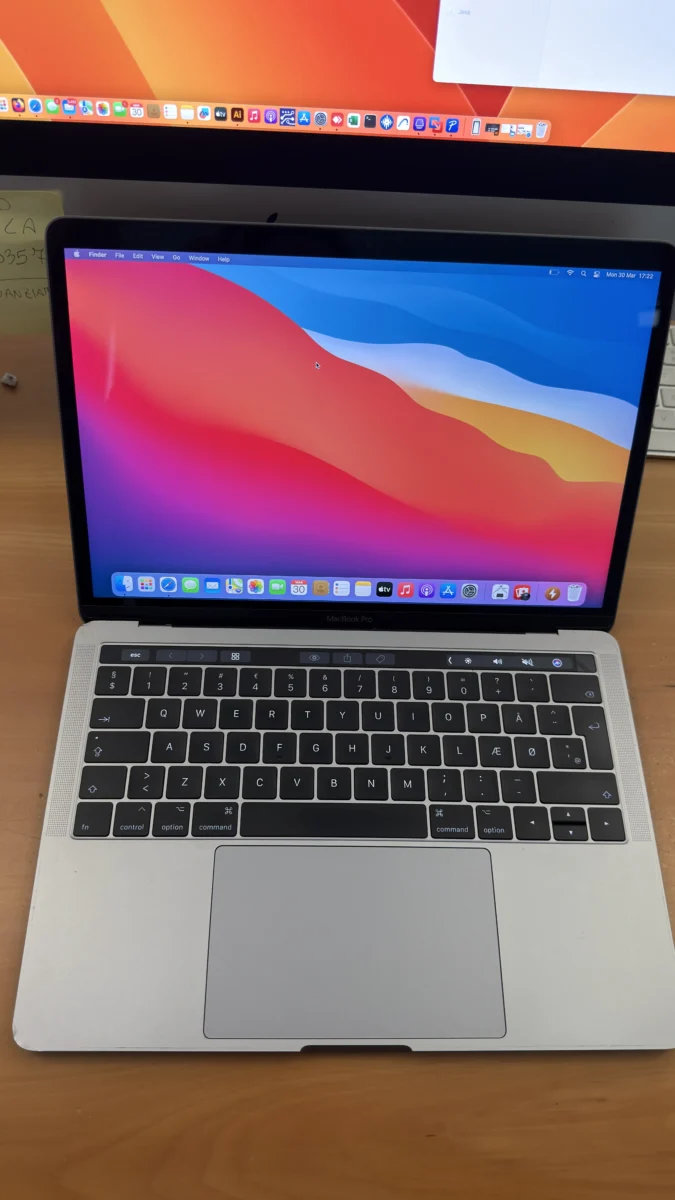 Apple MacBook Pro 13″ A1706 2017 – Ricondizionato